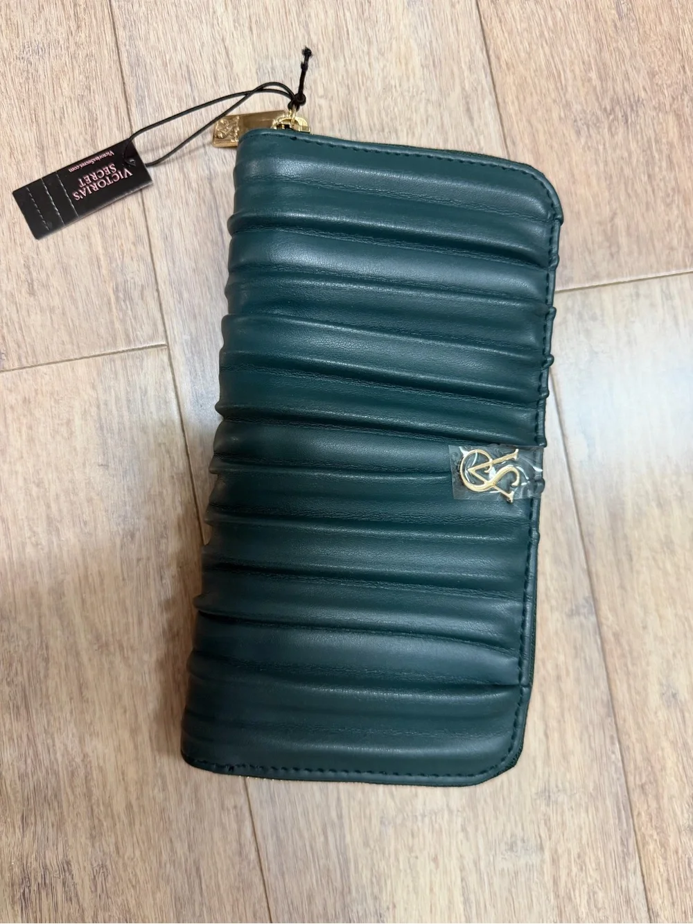 Victoria secret Dark Green Zip Wallet - Picture 2 of 8